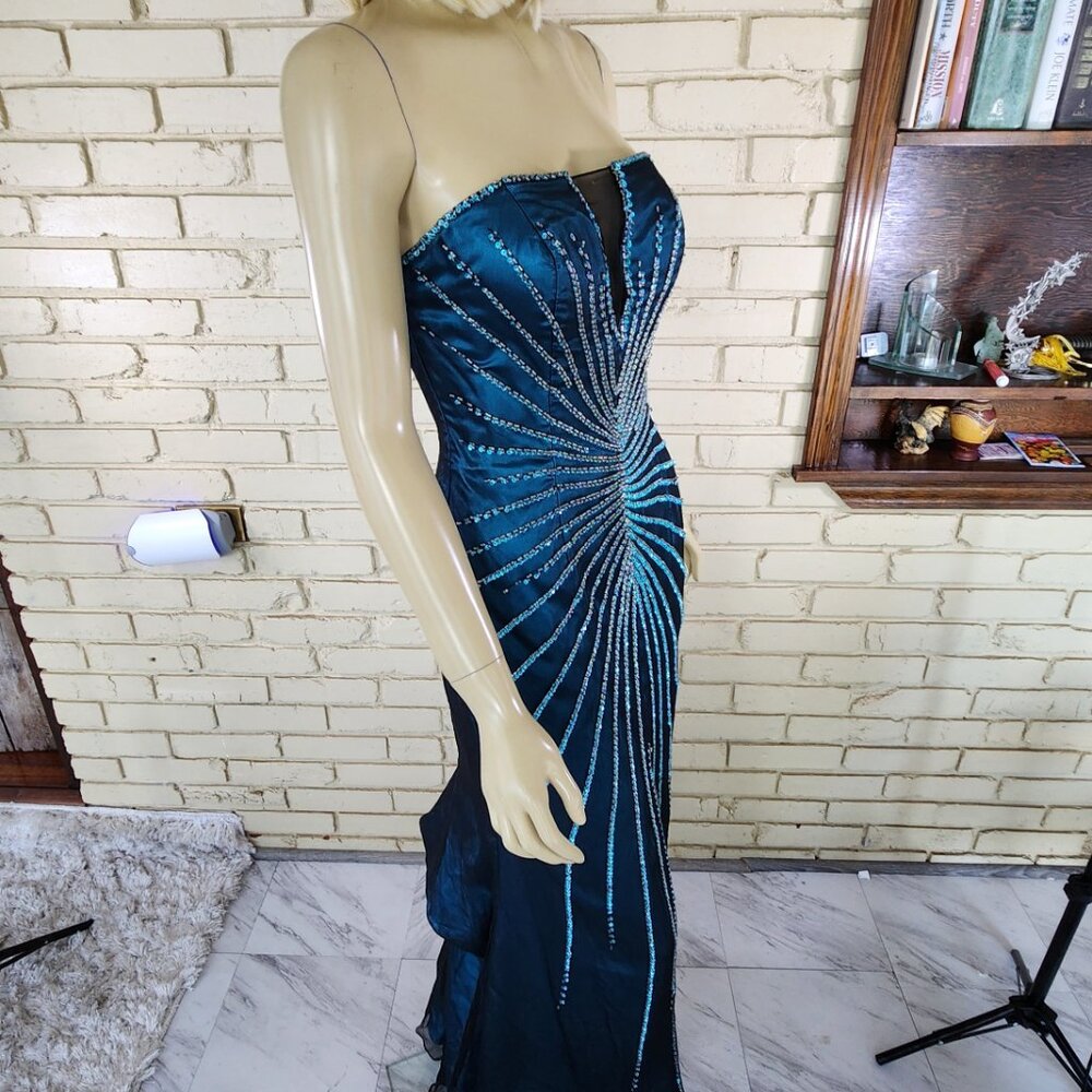 Xtreme Womens Formal Dress Strapless Mermaid Style Size 4 - Picture 3 of 8